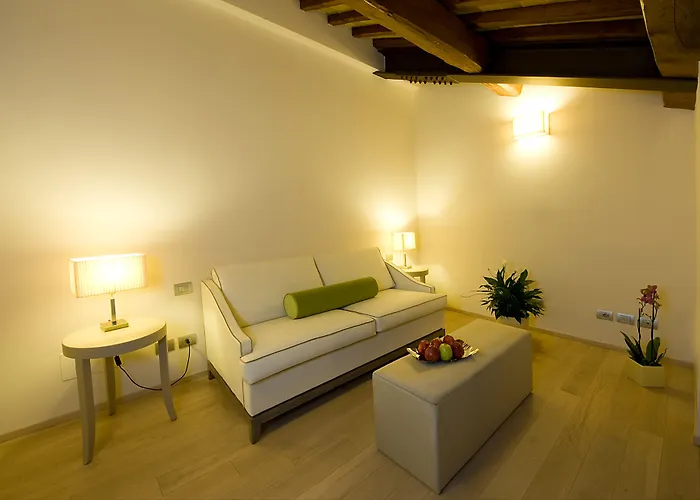 Hotel Relais Dell'olmo 4*