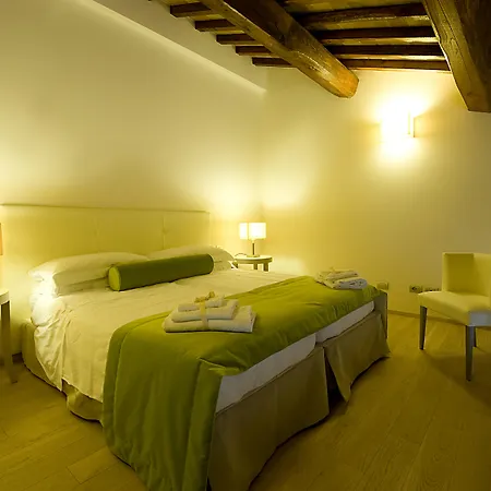 Relais Dell'olmo Hotel 4*