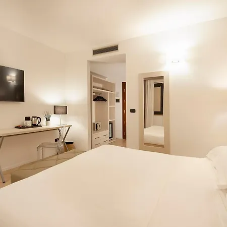 Relais Dell'olmo Hotel 4*