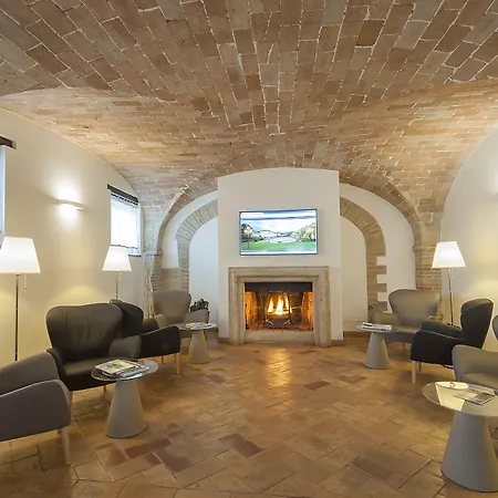 Relais Dell'olmo Отель 4*