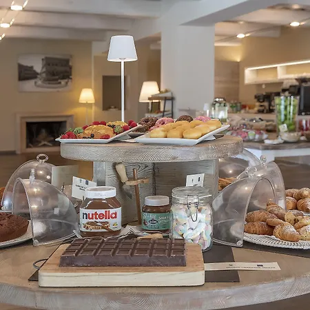 Relais Dell'olmo Hotel 4*