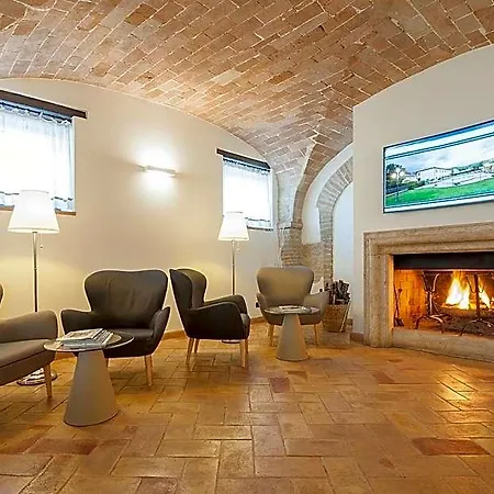 Relais Dell'olmo Otel