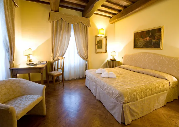 فندق Relais Dell'olmo 4*