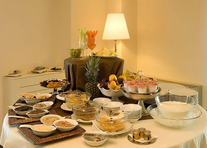 Relais Dell'olmo 4* بيرودجا