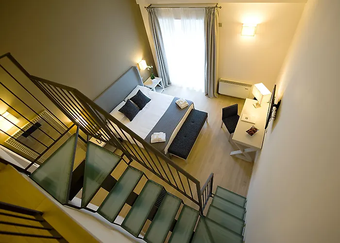 Relais Dell'olmo فندق 4*