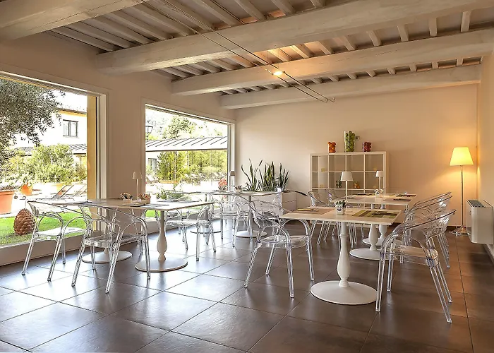 Relais Dell'olmo فندق بيرودجا